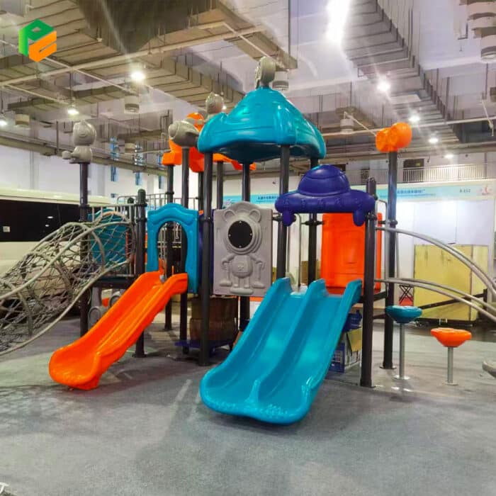 Space-Themed-Compact-Outdoor-Playground